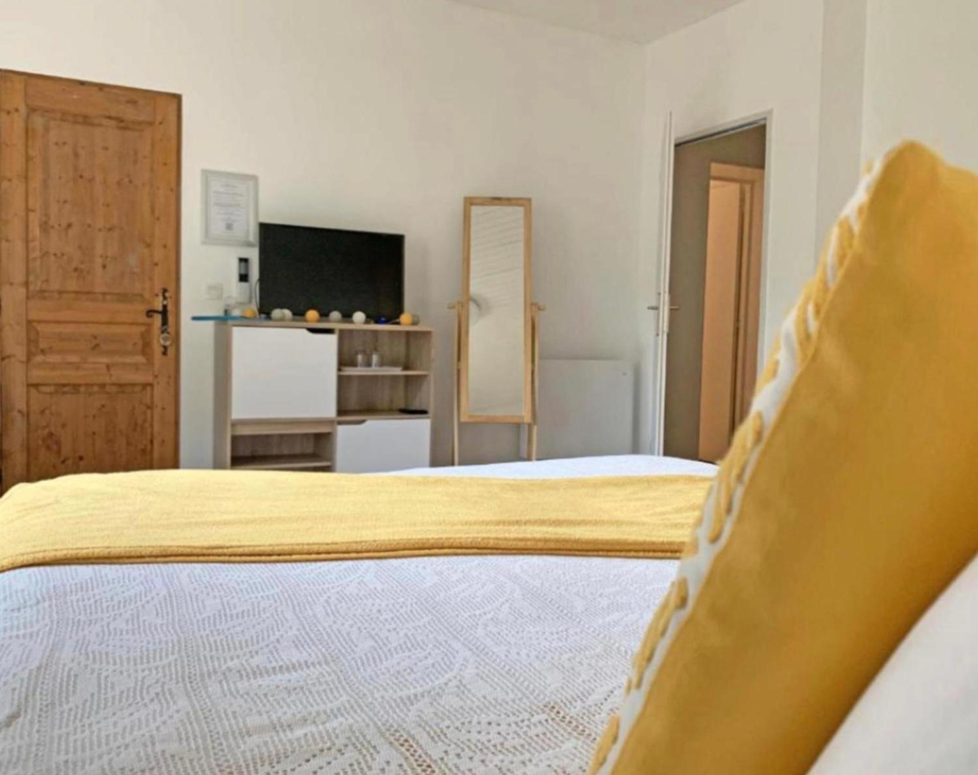 Les Tables Aux Vaches Raviege Hotel La Salvetat-sur-Agout Ngoại thất bức ảnh